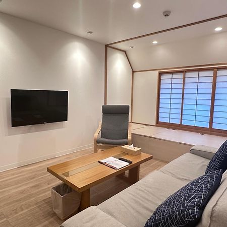 拾野の家 301洋室 Hotel Osaka Luaran gambar